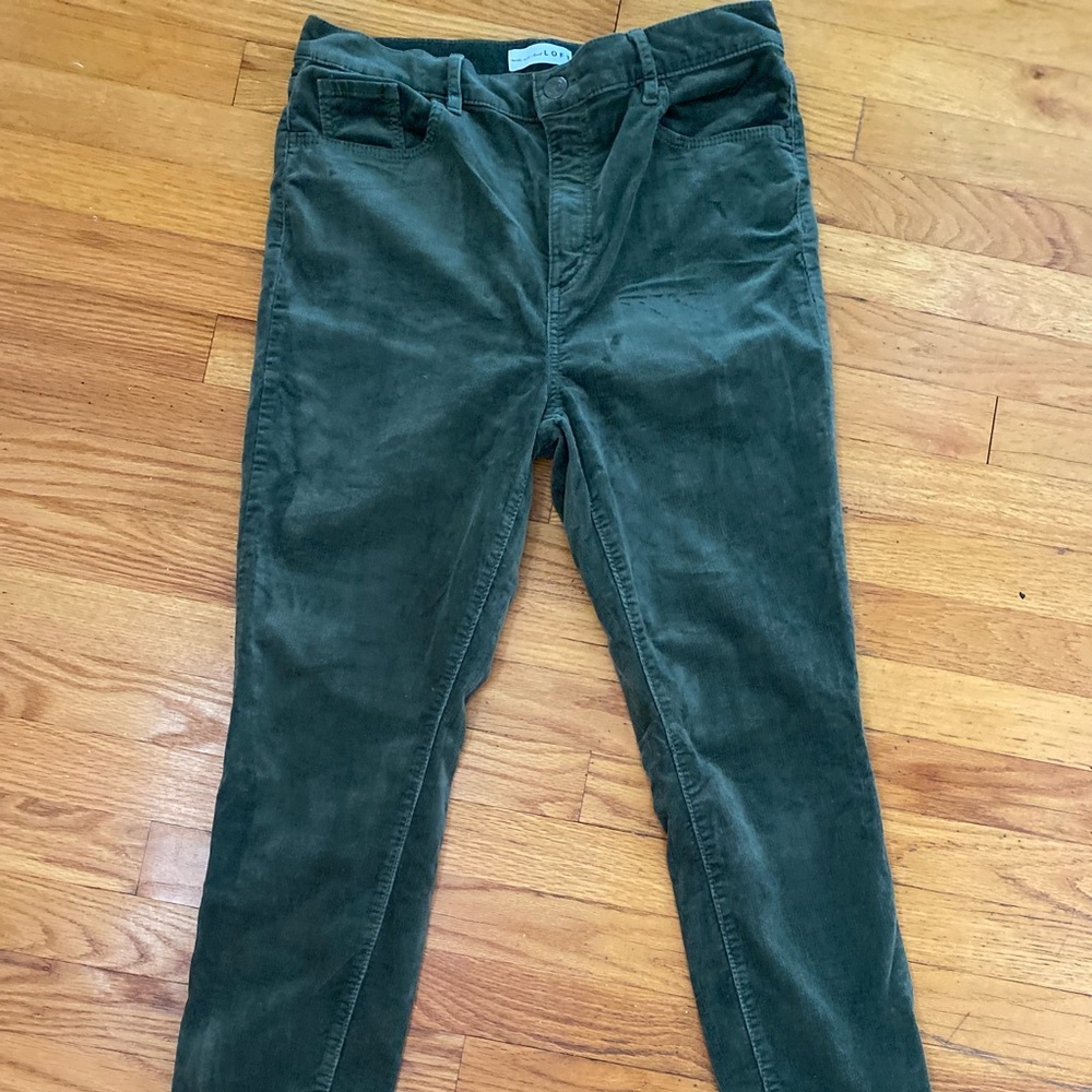 *SOLD* Women’s Corduroy Skinny-Leg Pants